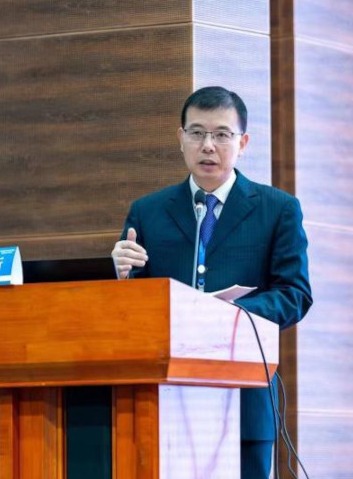 师德标兵 | 任育新：学为人师 行为世范 当好学生成长的引路人